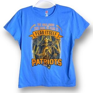 New England Patriots Womens Size L Blue Nothing to Fear Edgy Fitted Fandom Tee